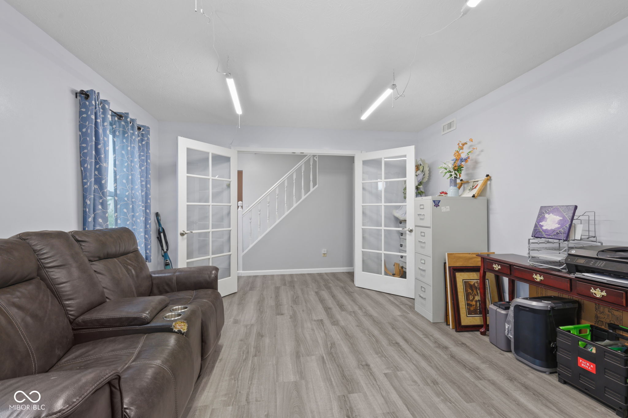 555 Hyannis Drive