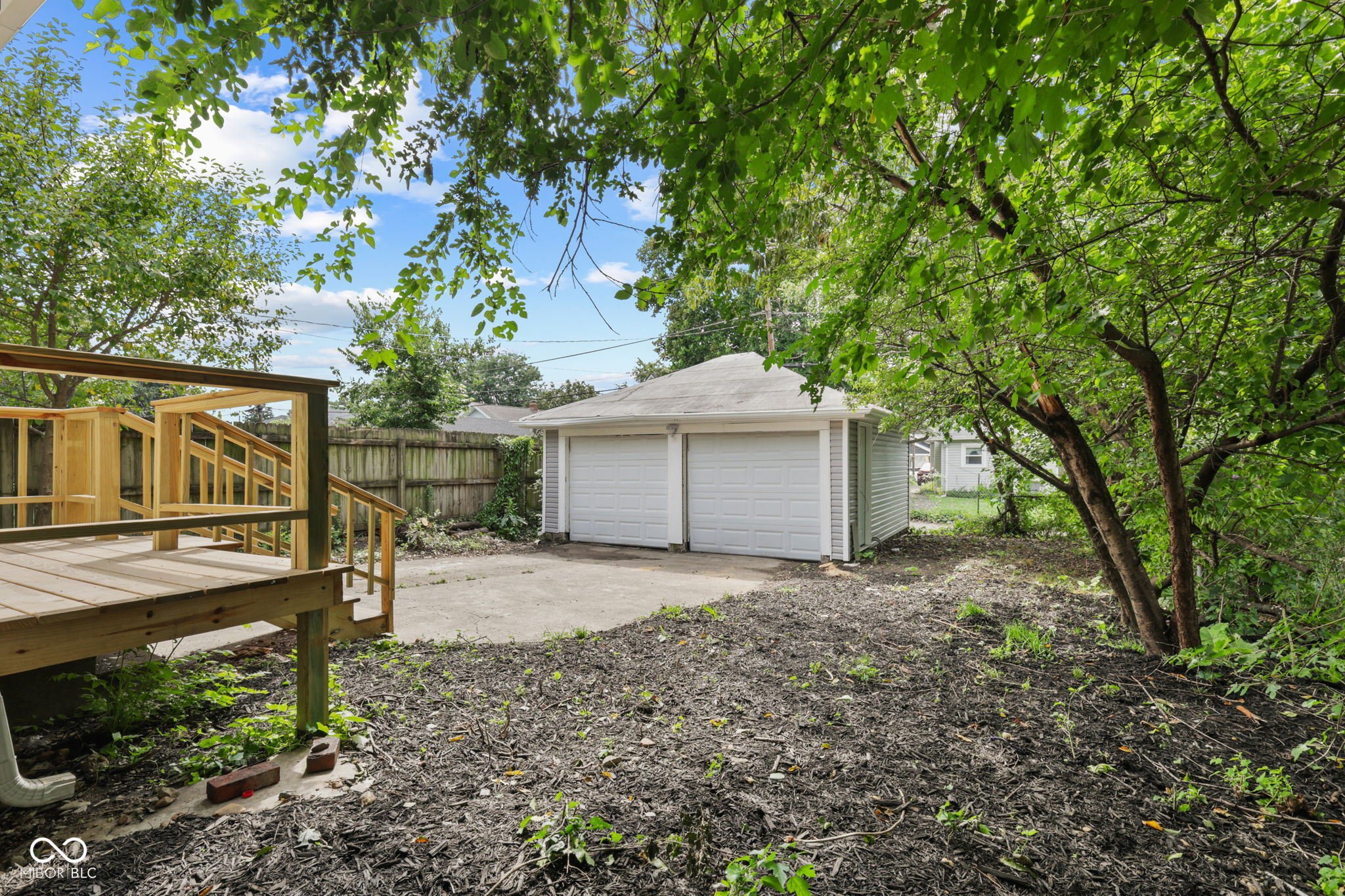 242 N Pershing Avenue