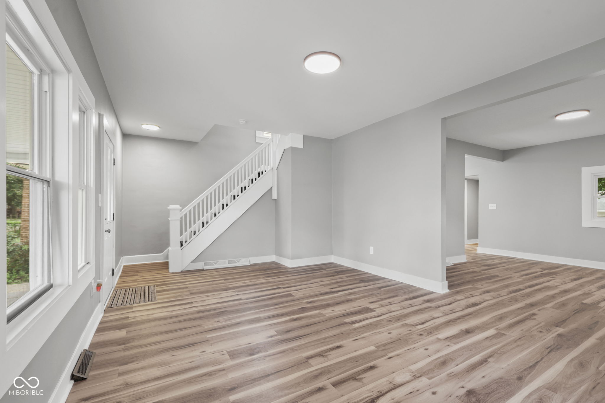 242 N Pershing Avenue