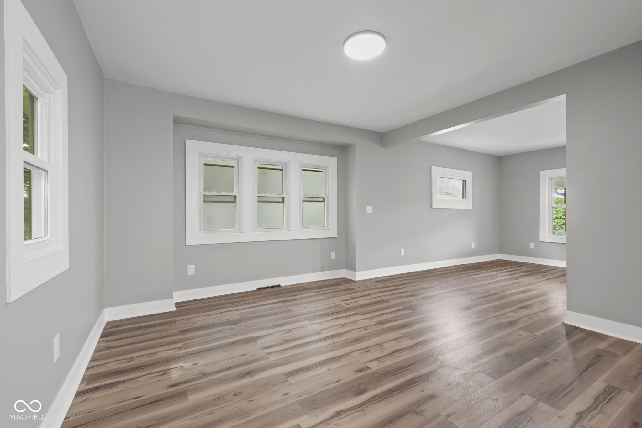 242 N Pershing Avenue
