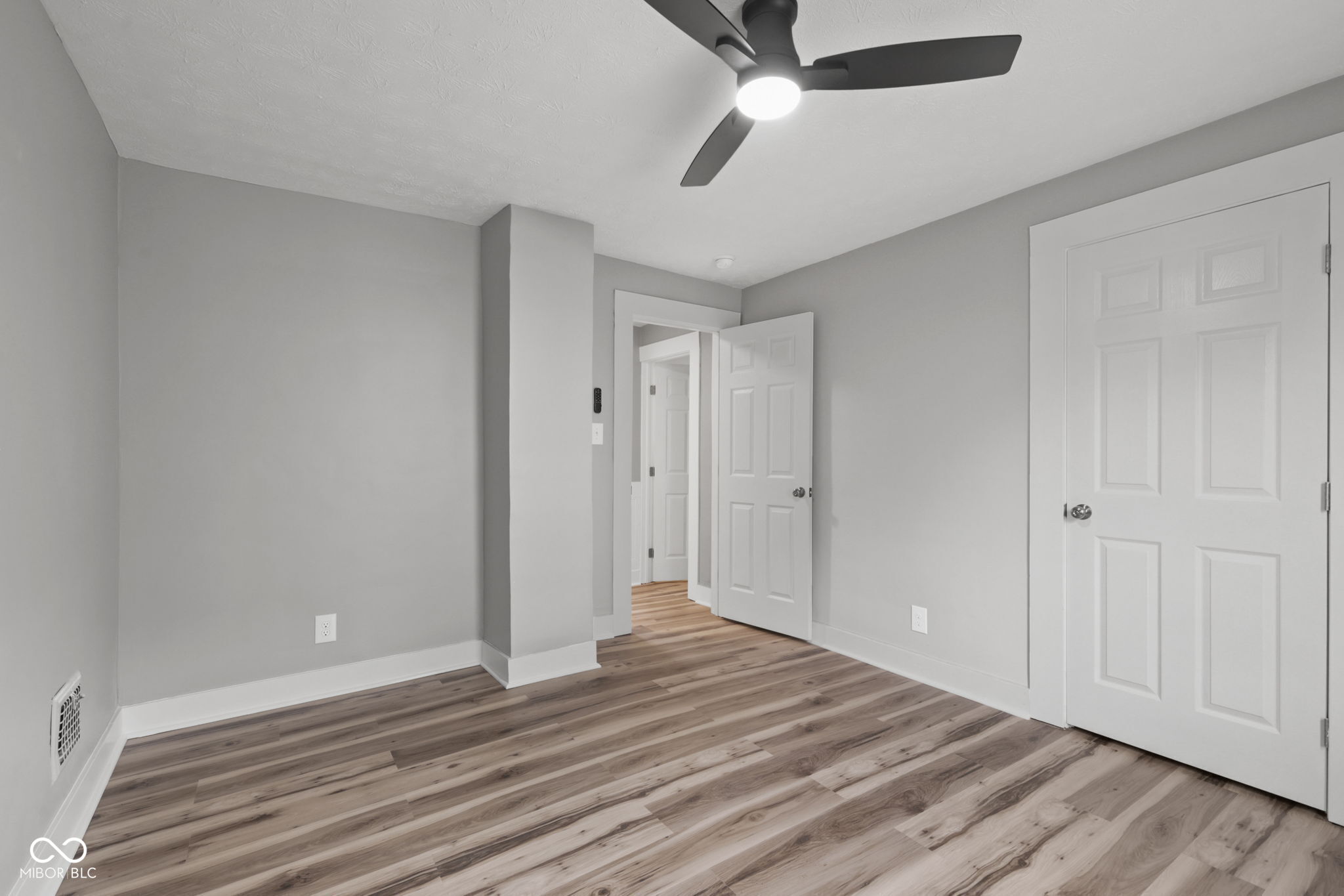 242 N Pershing Avenue