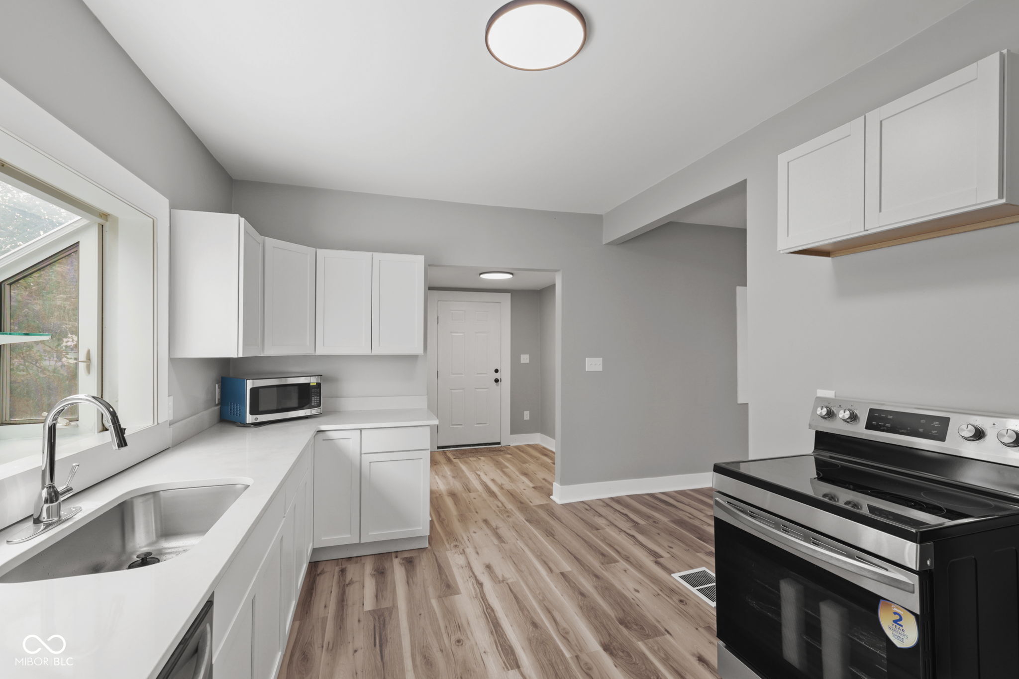 242 N Pershing Avenue