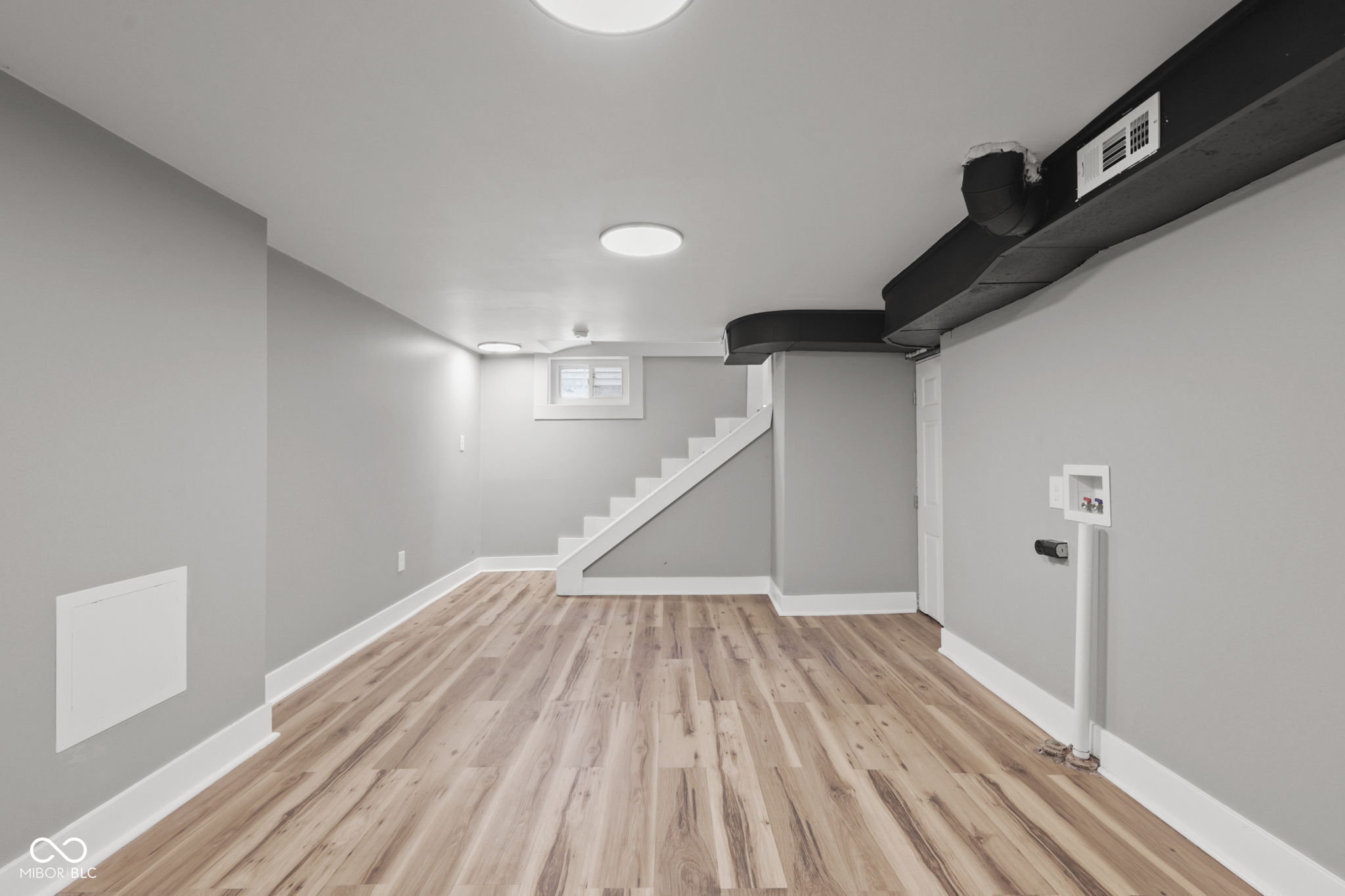242 N Pershing Avenue