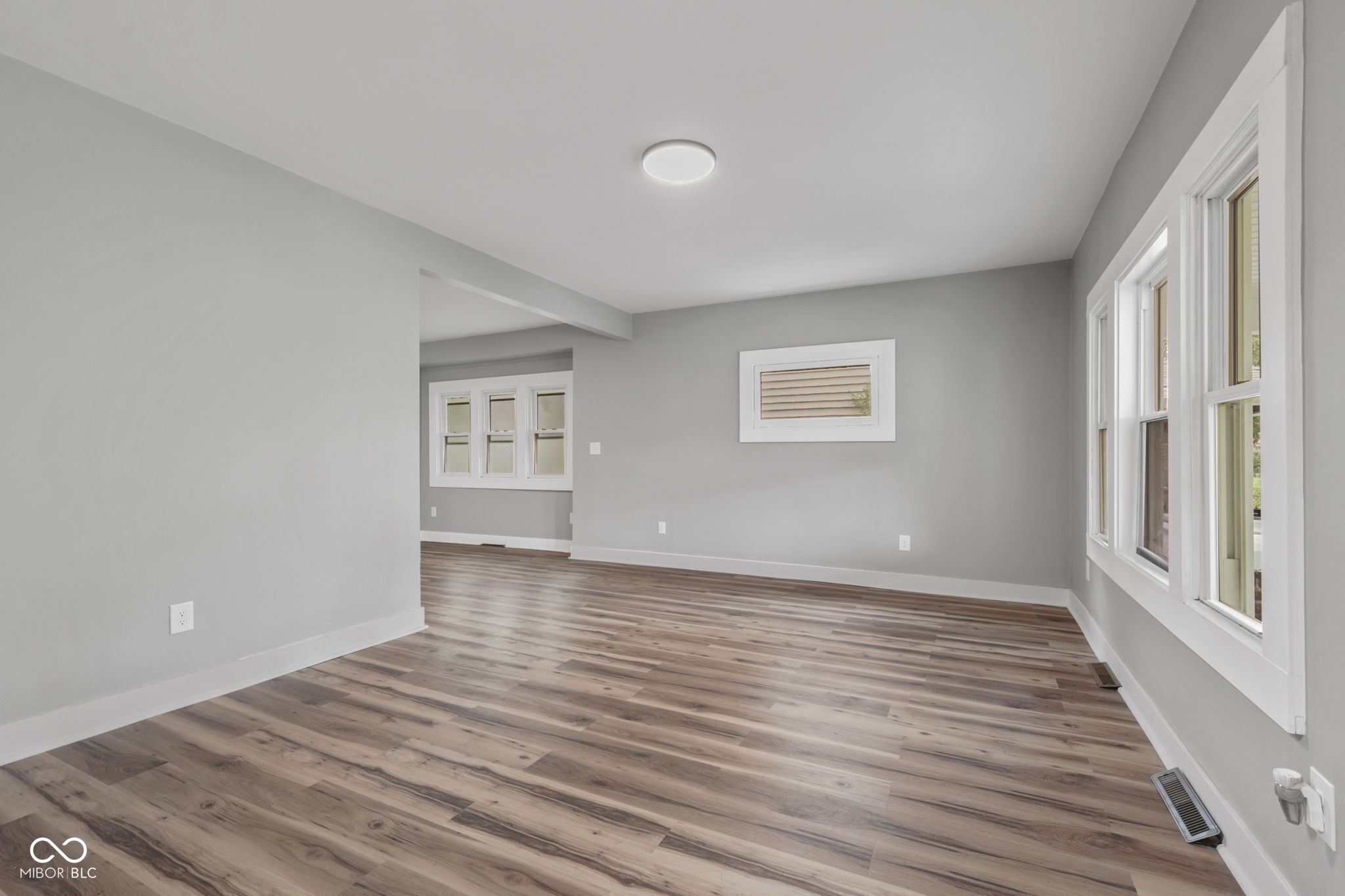 242 N Pershing Avenue