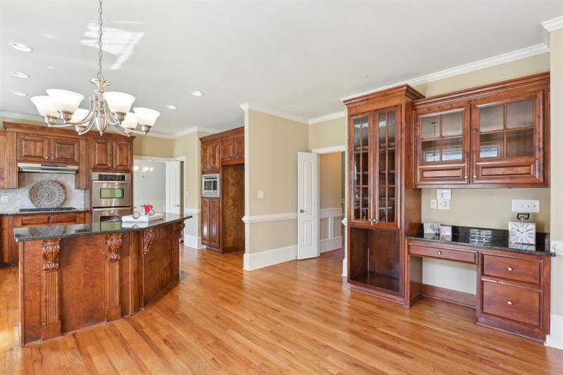 204 Woodridge Parkway