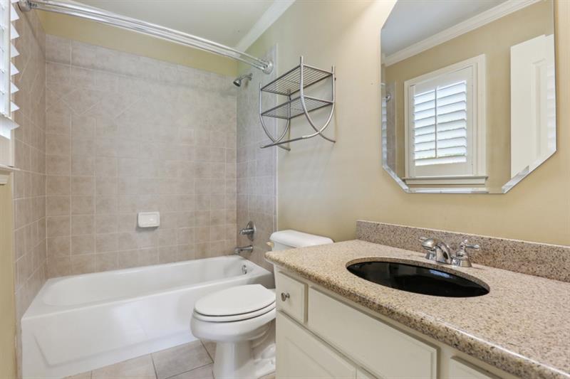 204 Woodridge Parkway