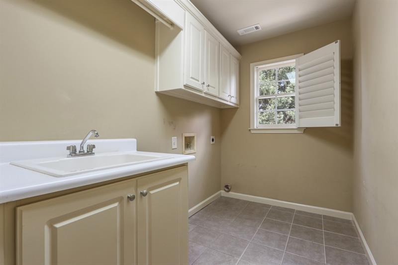 204 Woodridge Parkway