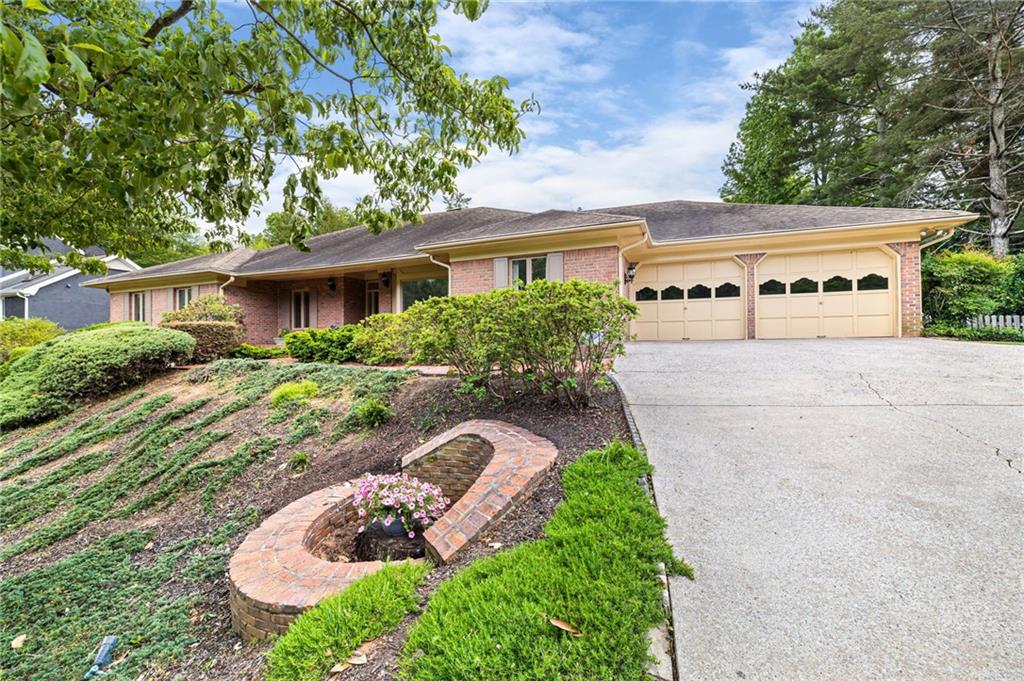 735 Saddle Ridge Trace