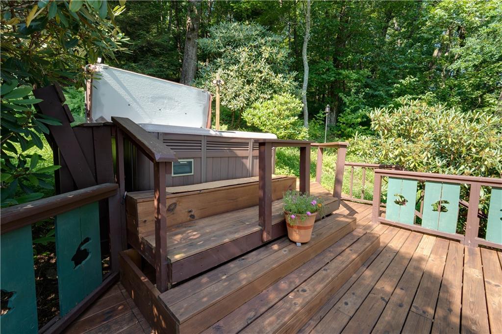 553 Burnt Mountain Ridge Road