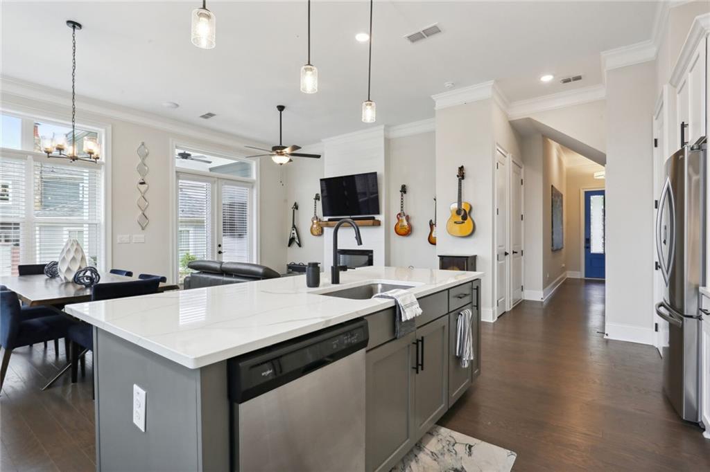 109 Village Green Avenue