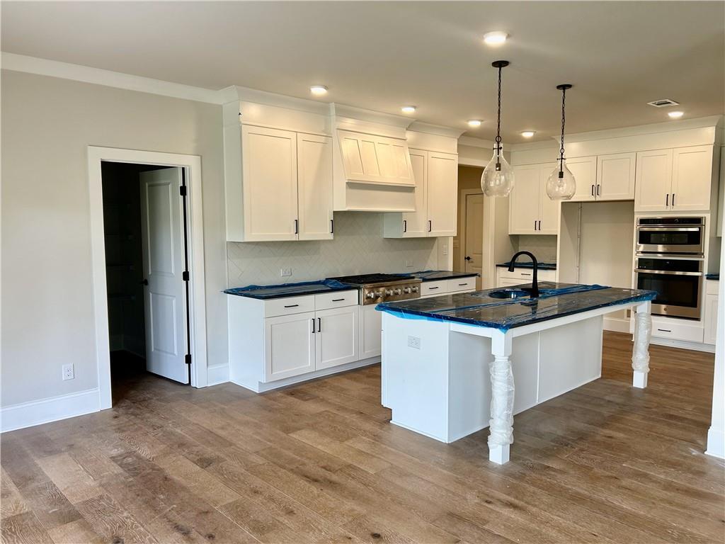 4135 Sierra Vista Circle