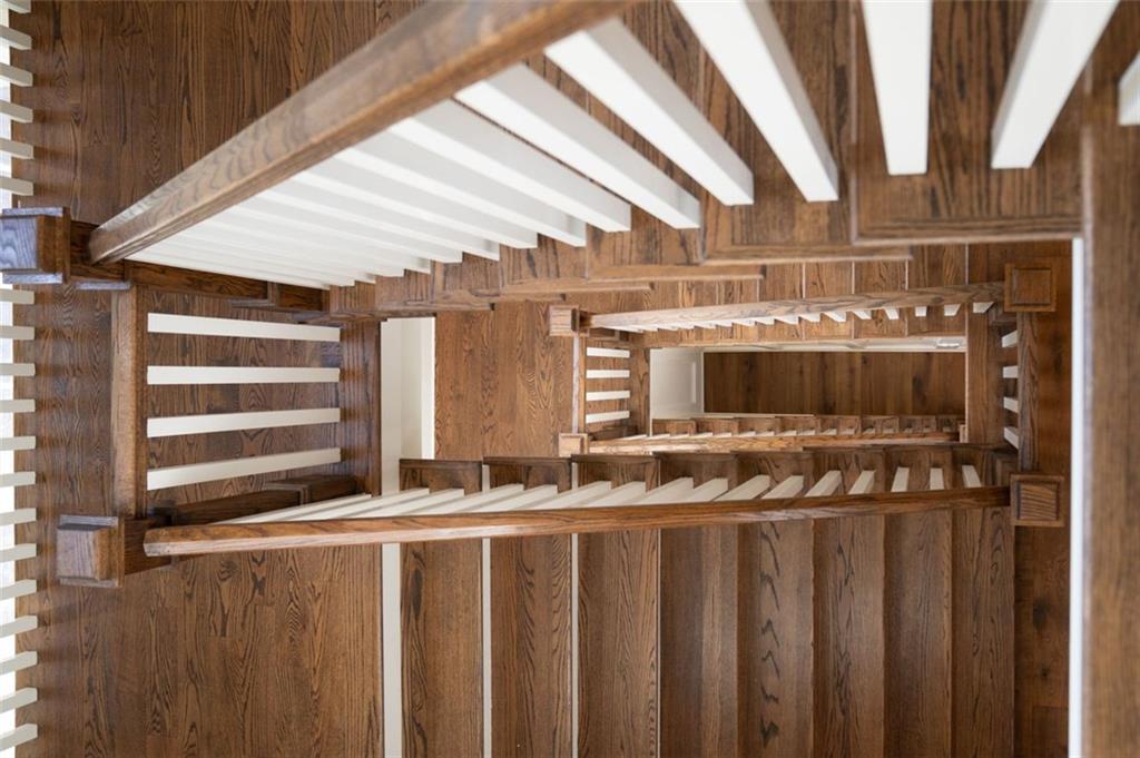 7305 BREEZE BAY Road