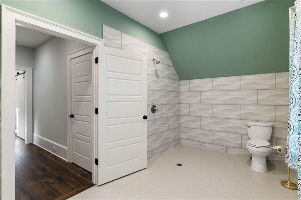 7305 BREEZE BAY Road