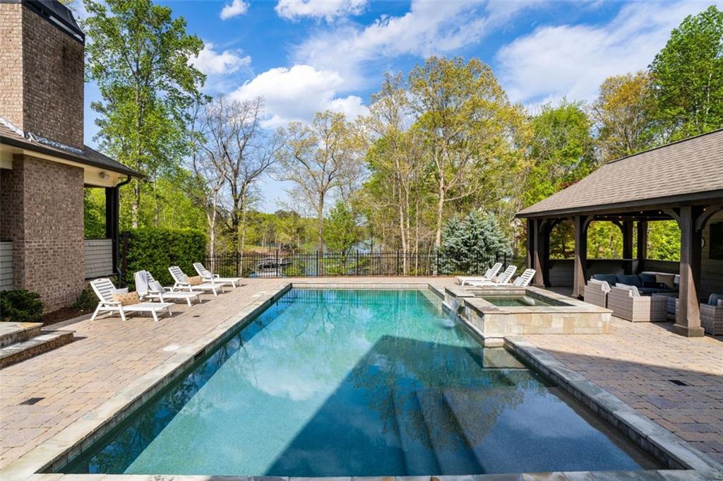 7305 BREEZE BAY Road