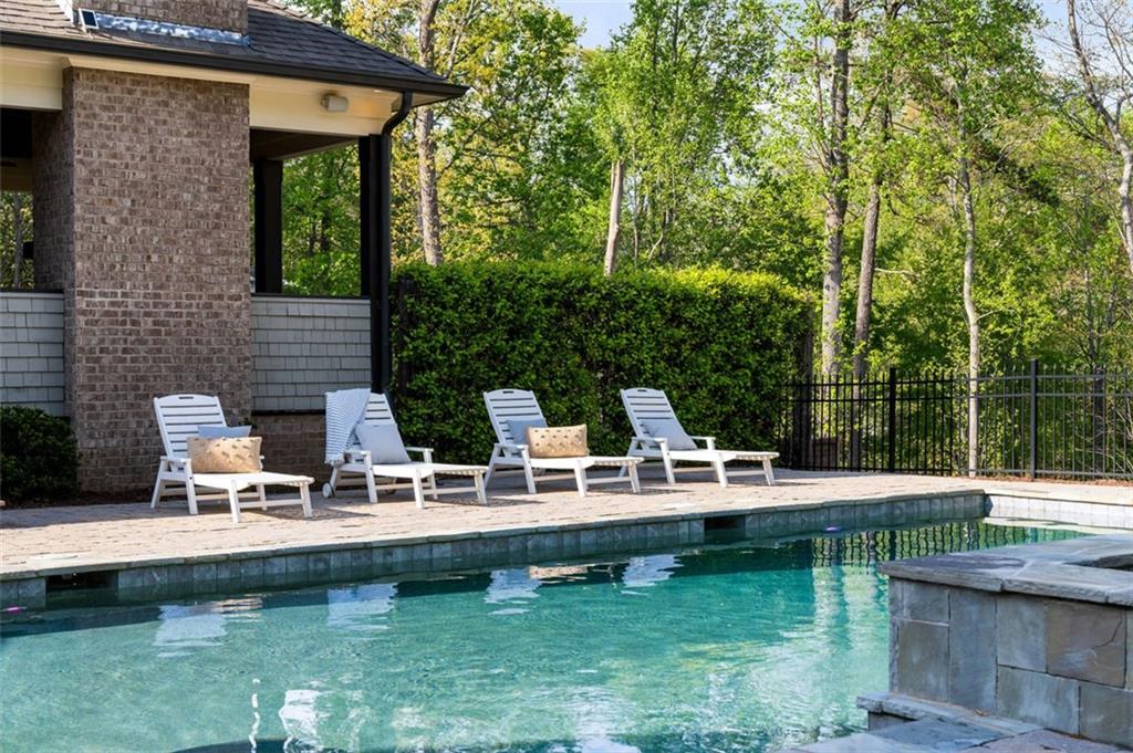 7305 BREEZE BAY Road