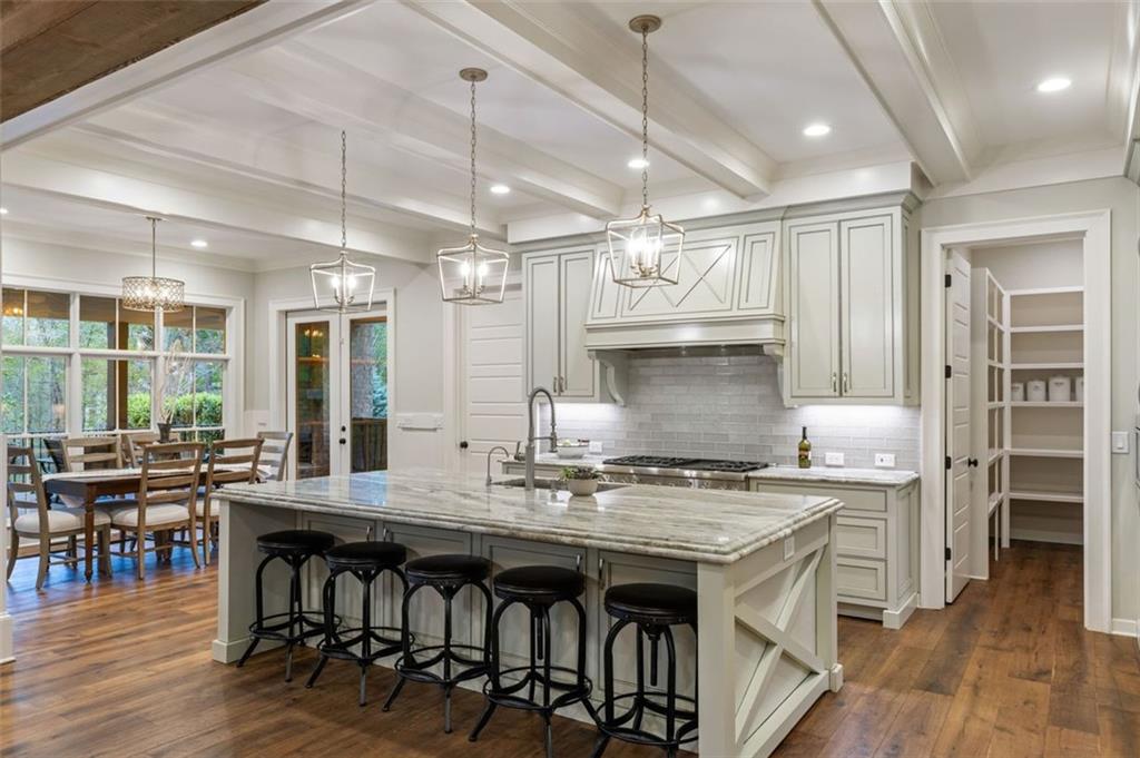 7305 BREEZE BAY Road