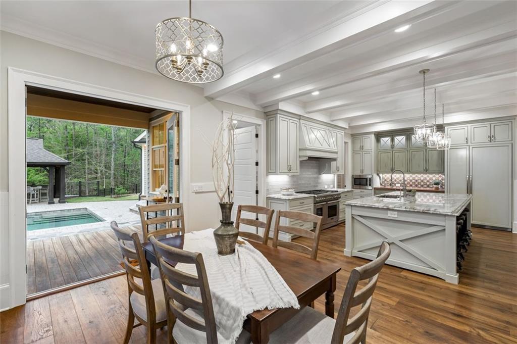 7305 BREEZE BAY Road