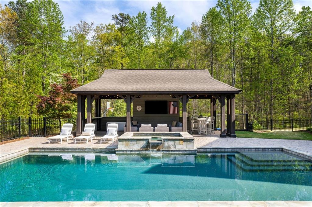 7305 BREEZE BAY Road