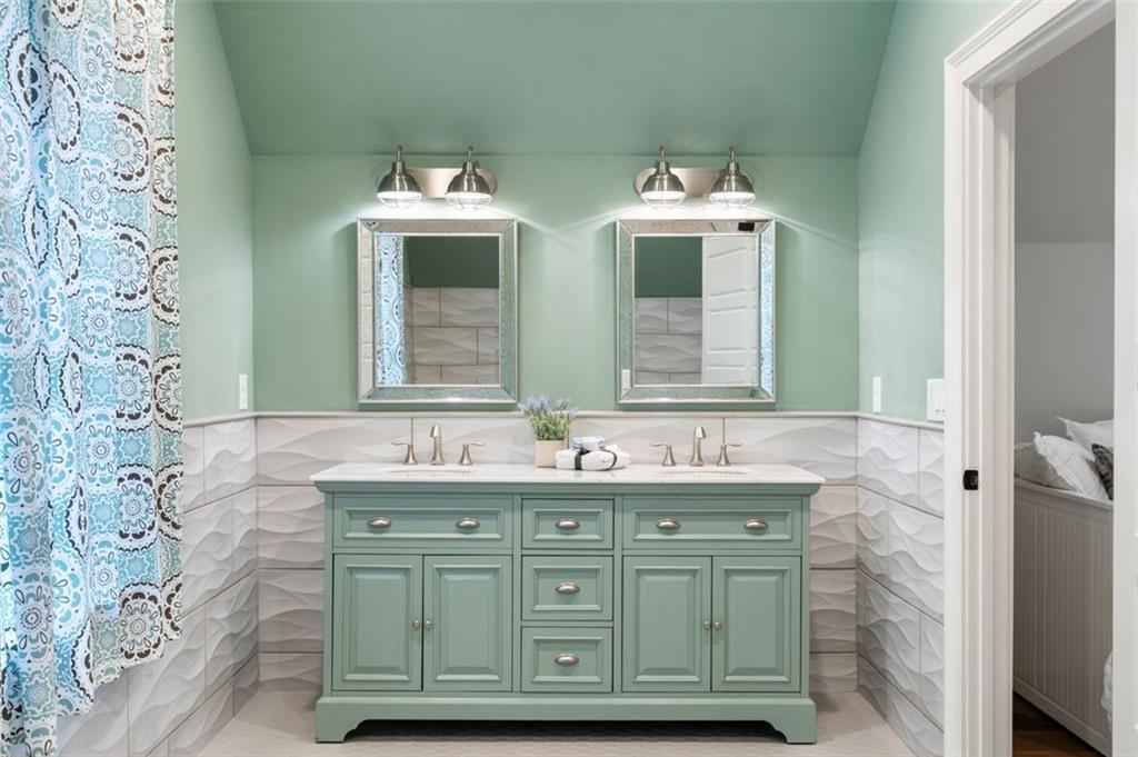 7305 BREEZE BAY Road