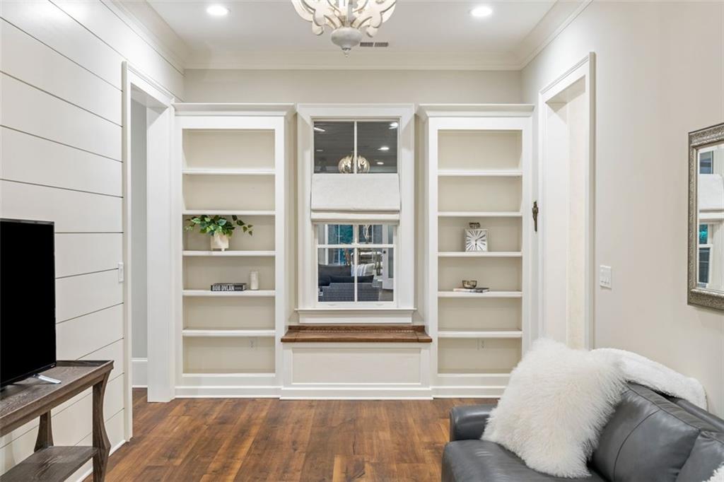 7305 BREEZE BAY Road