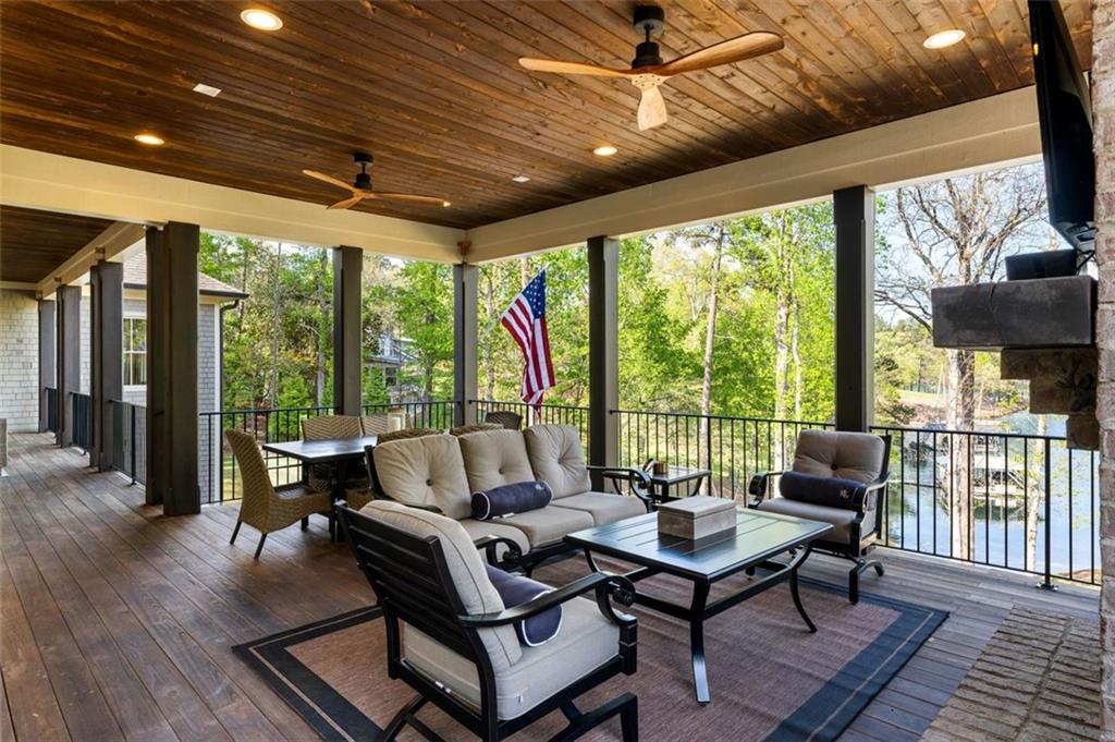 7305 BREEZE BAY Road