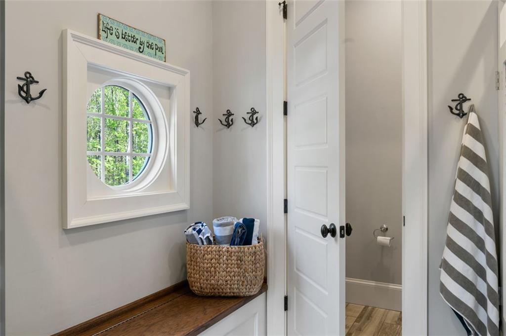 7305 BREEZE BAY Road