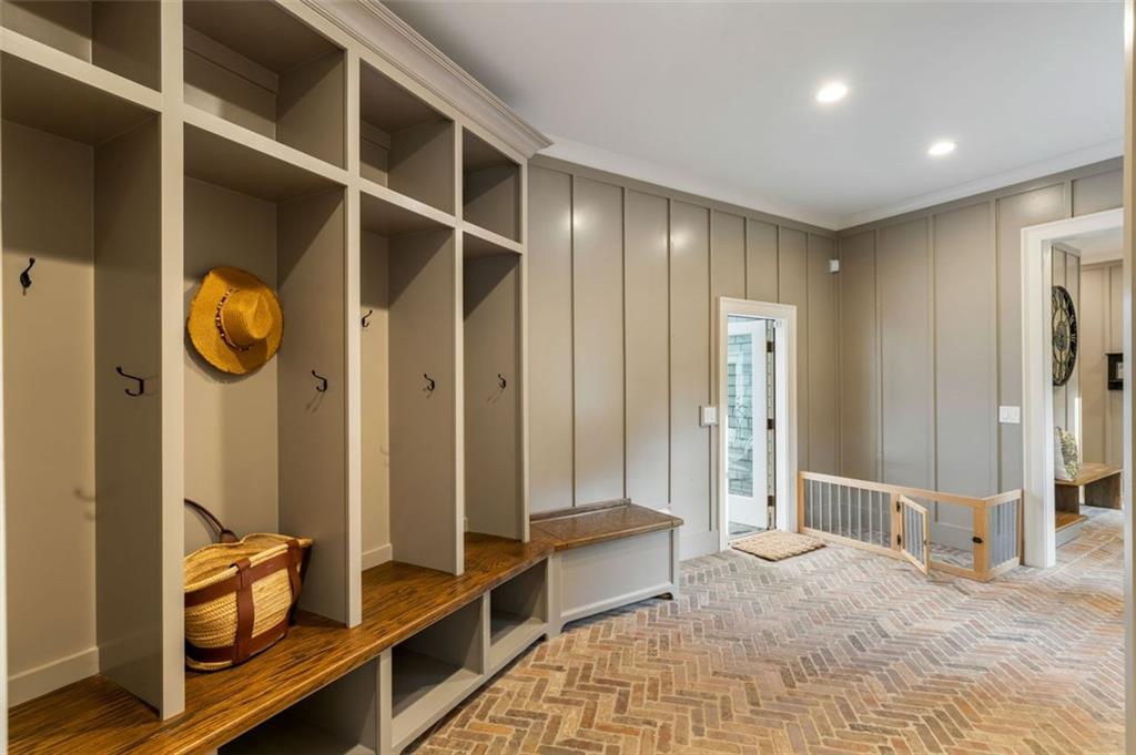 7305 BREEZE BAY Road