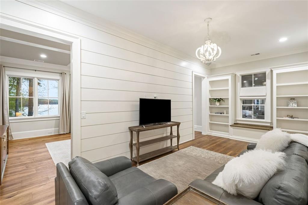 7305 BREEZE BAY Road