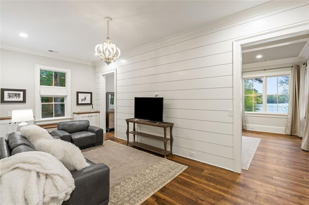 7305 BREEZE BAY Road