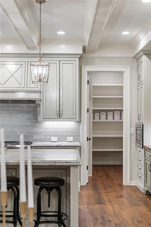 7305 BREEZE BAY Road