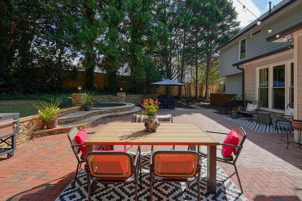 6670 BROOKLINE Court