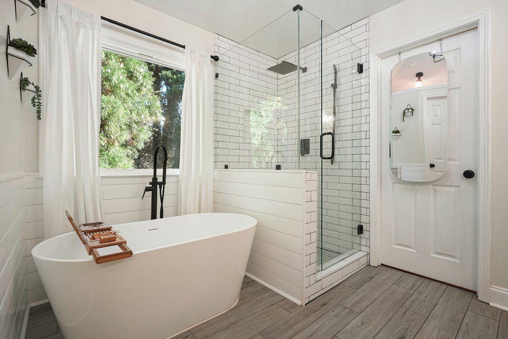 6670 BROOKLINE Court