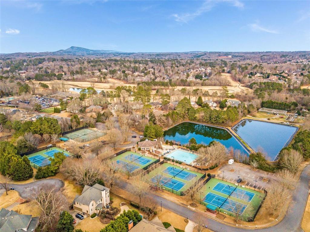 6670 BROOKLINE Court