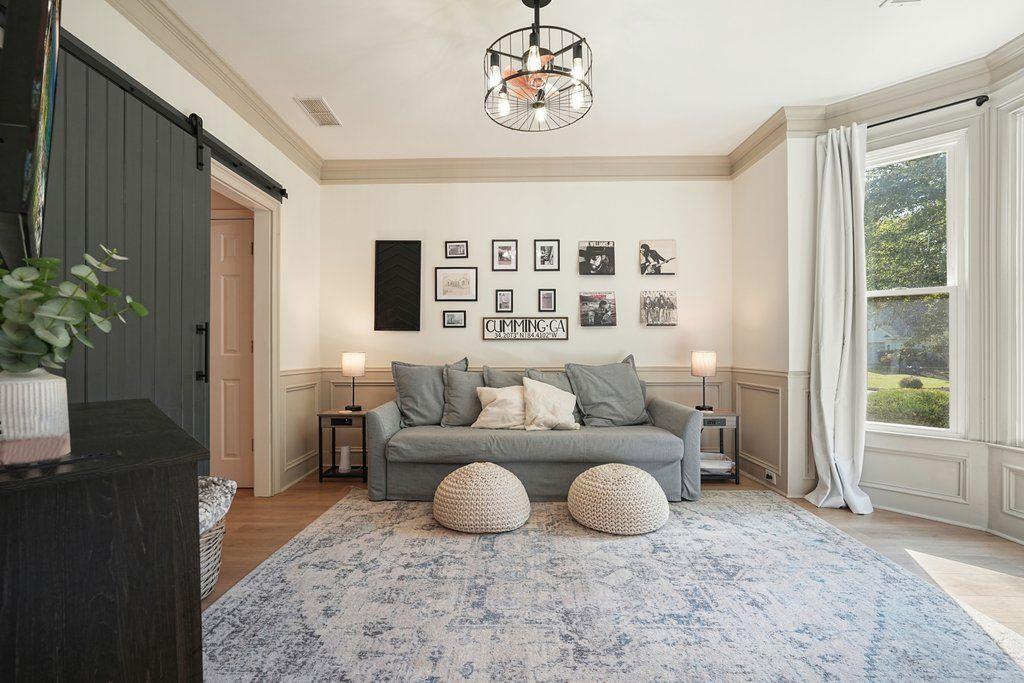 6670 BROOKLINE Court