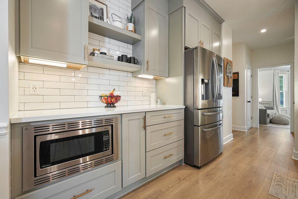 6670 BROOKLINE Court