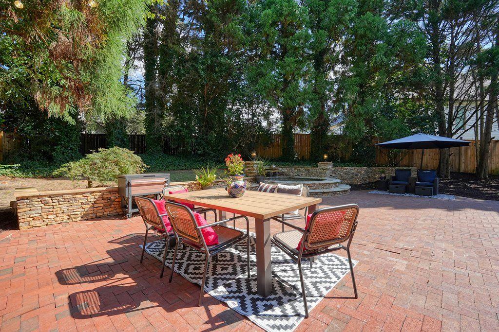 6670 BROOKLINE Court