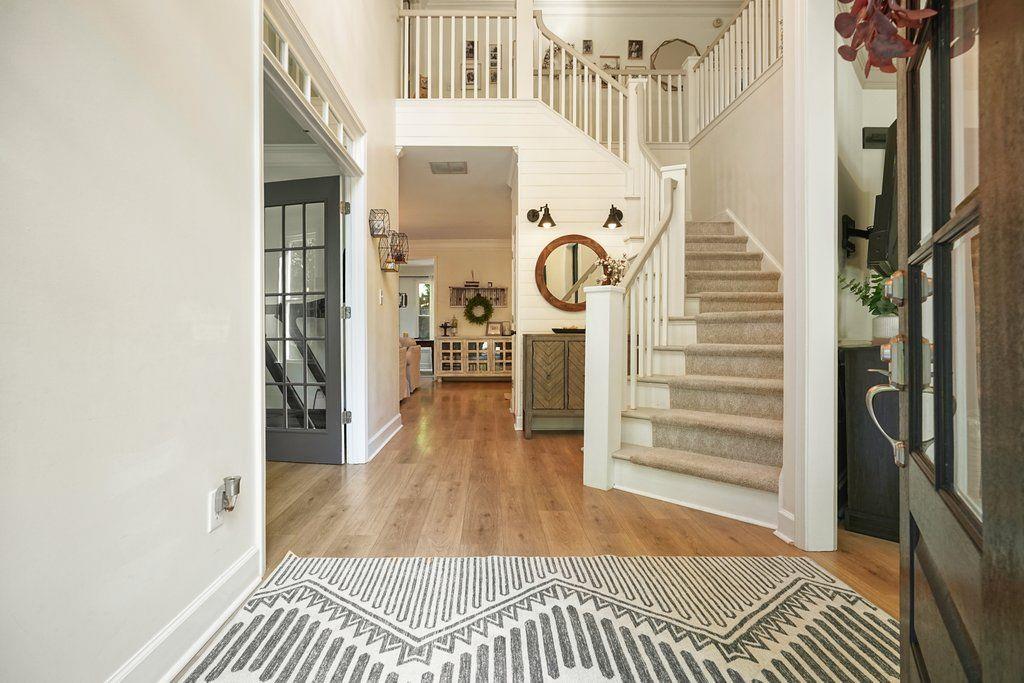 6670 BROOKLINE Court