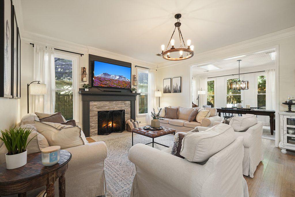 6670 BROOKLINE Court