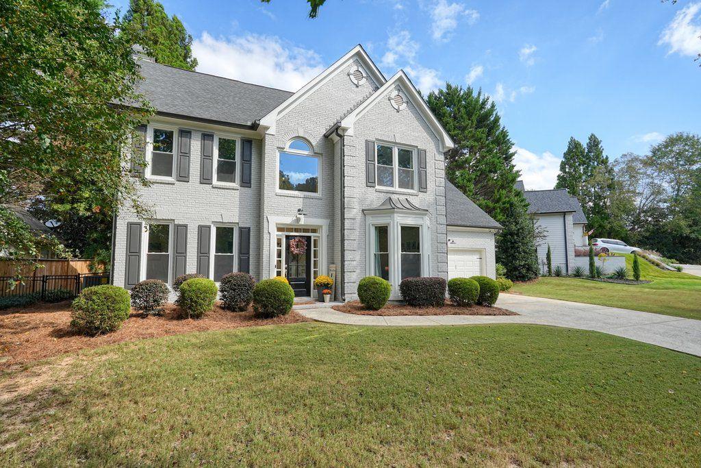 6670 BROOKLINE Court