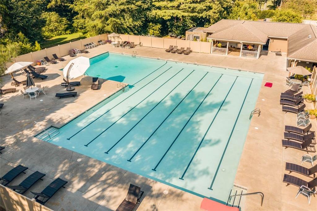 6670 BROOKLINE Court