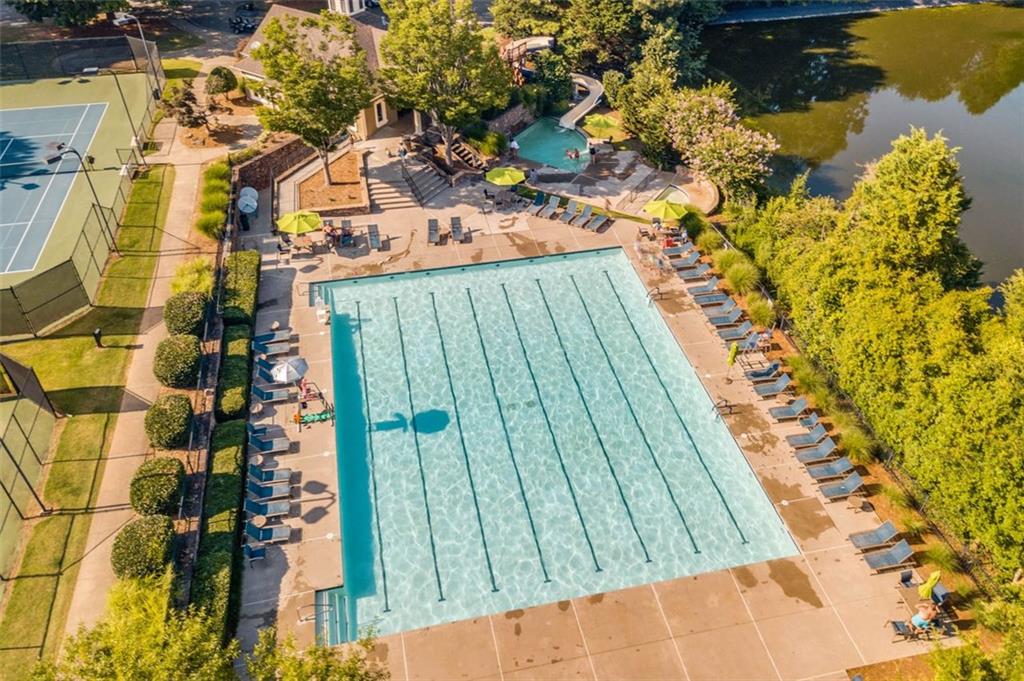 6670 BROOKLINE Court