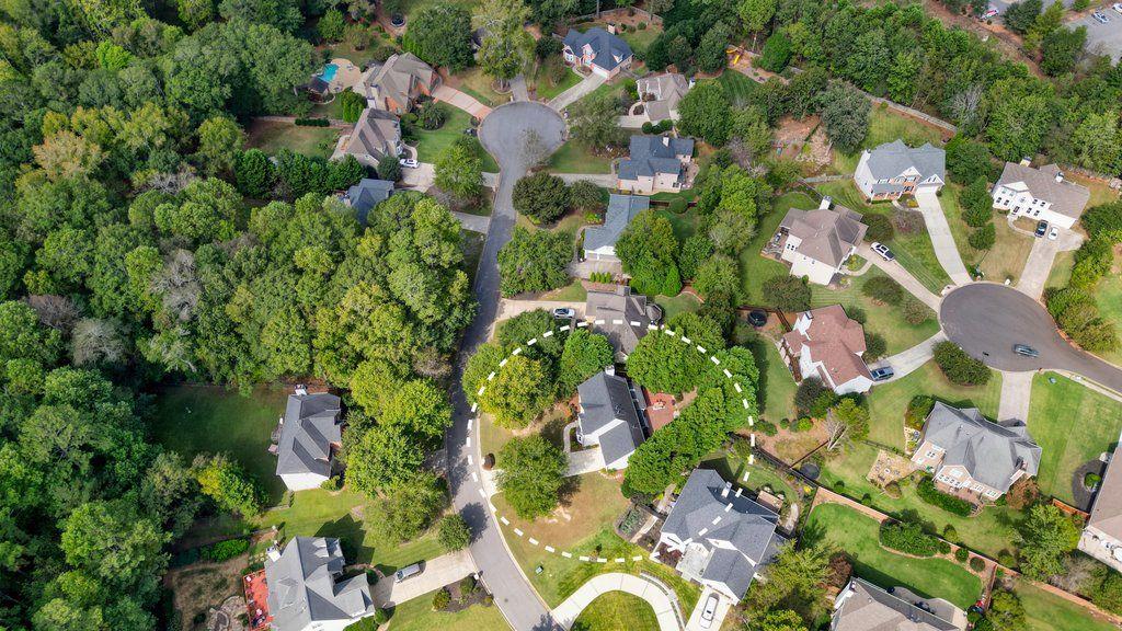 6670 BROOKLINE Court