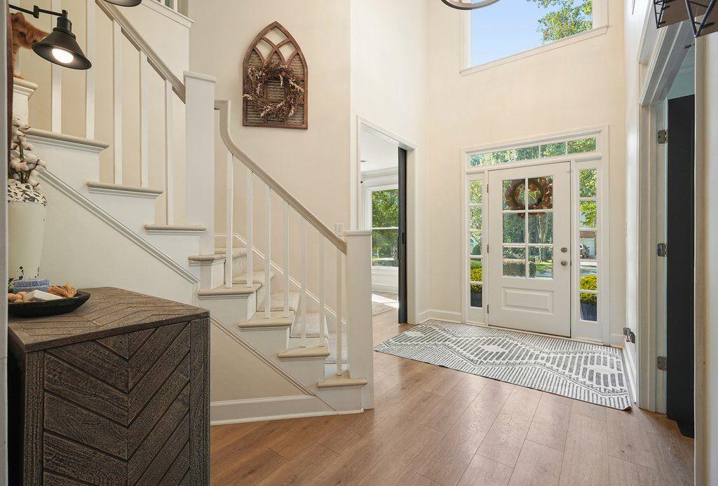 6670 BROOKLINE Court