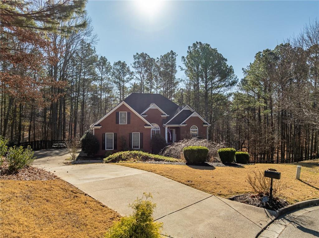 8935 Mountain Ridge Circle