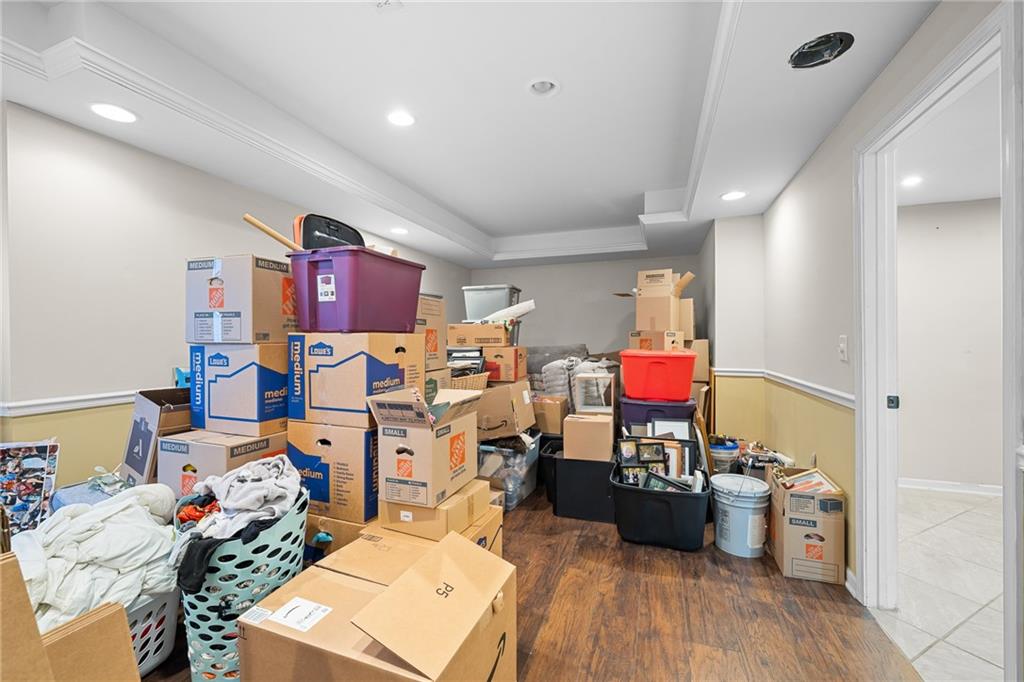 8935 Mountain Ridge Circle