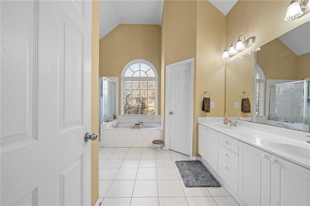 8935 Mountain Ridge Circle