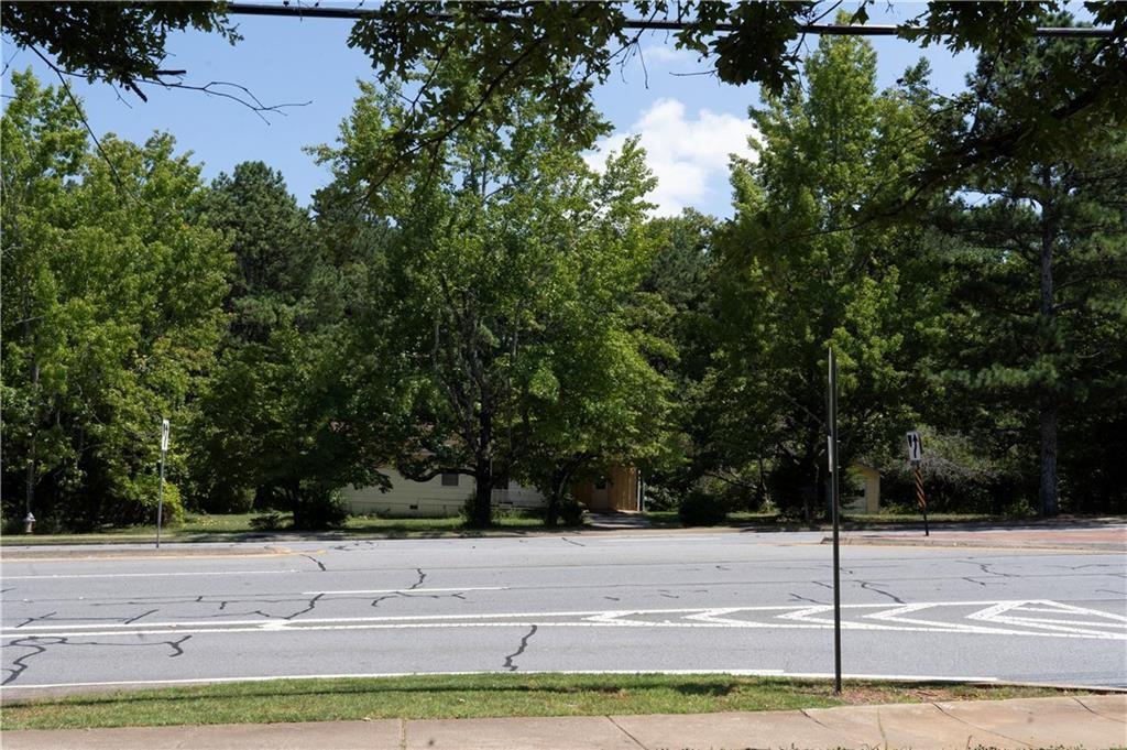 4556 Wade Green Road NW