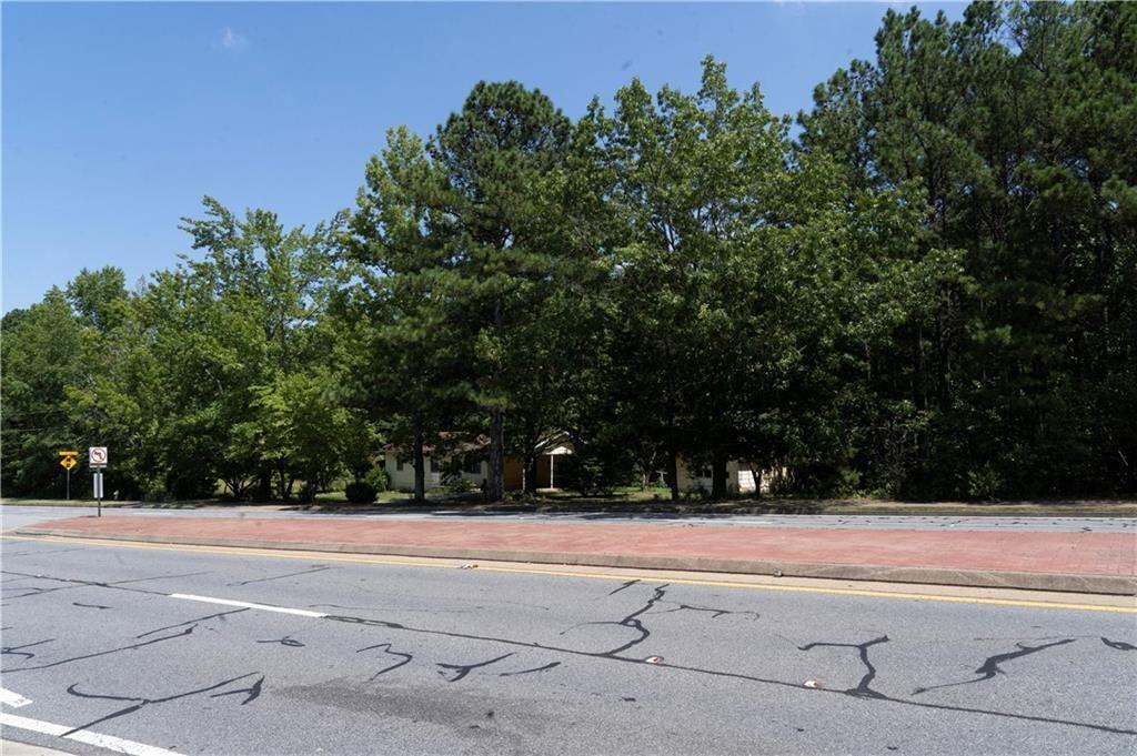 4556 Wade Green Road NW