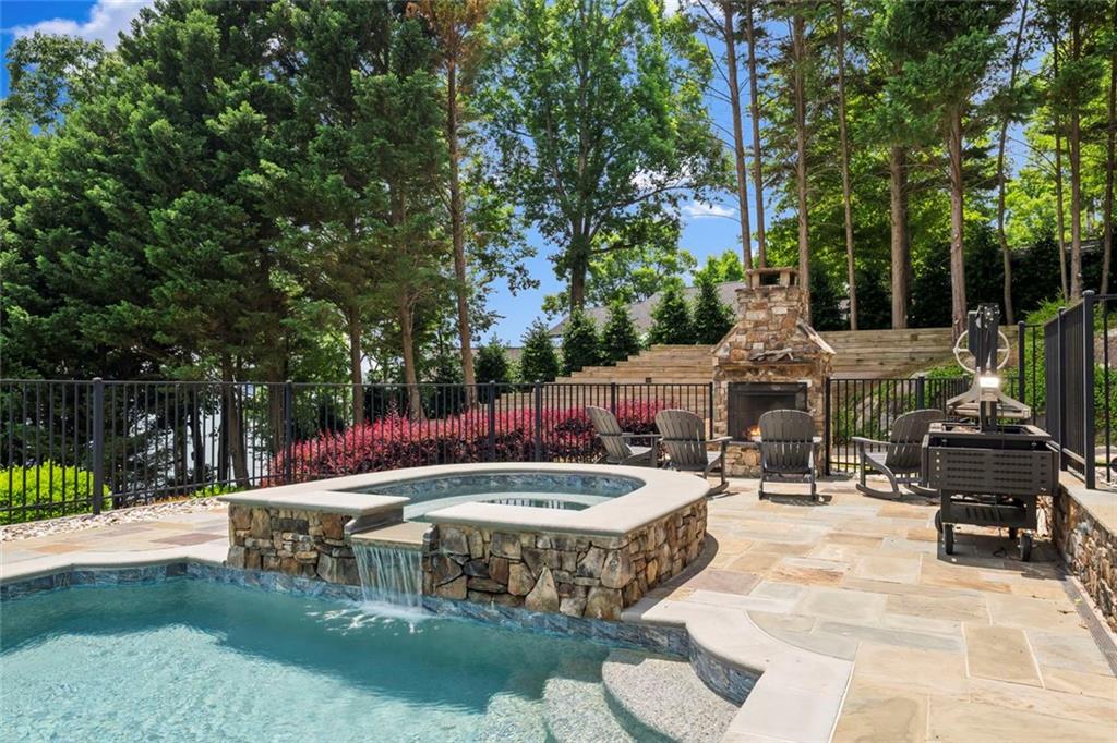 8819 Ford Lane