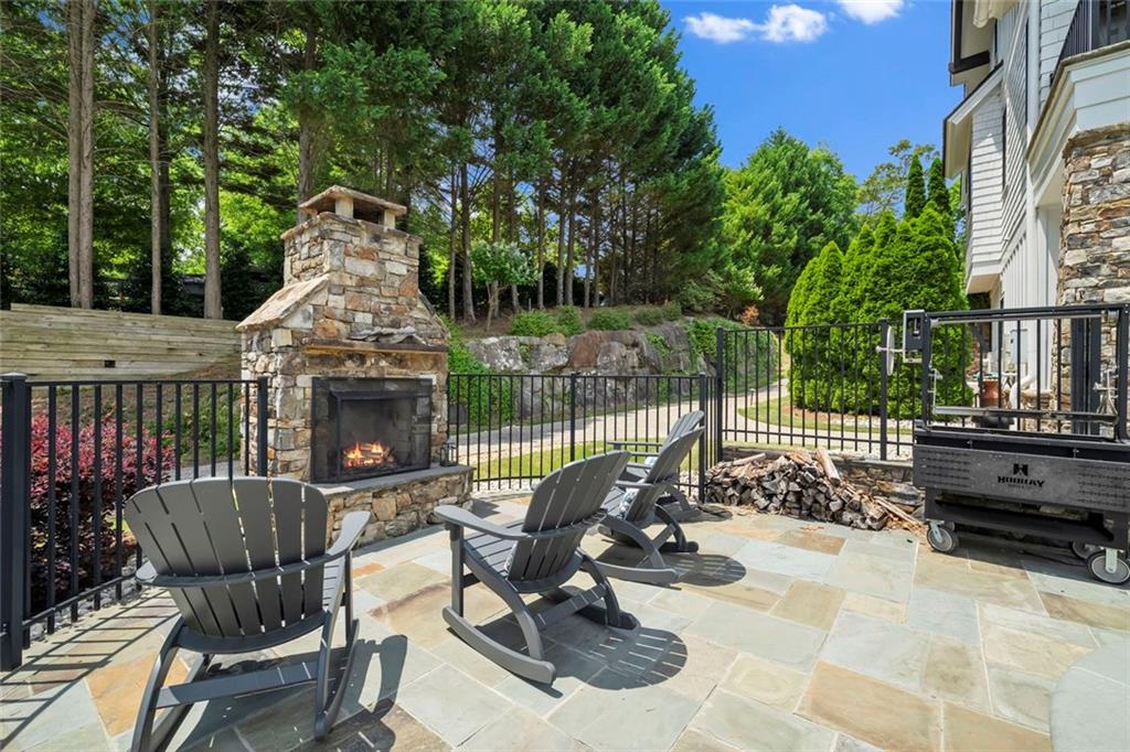 8819 Ford Lane